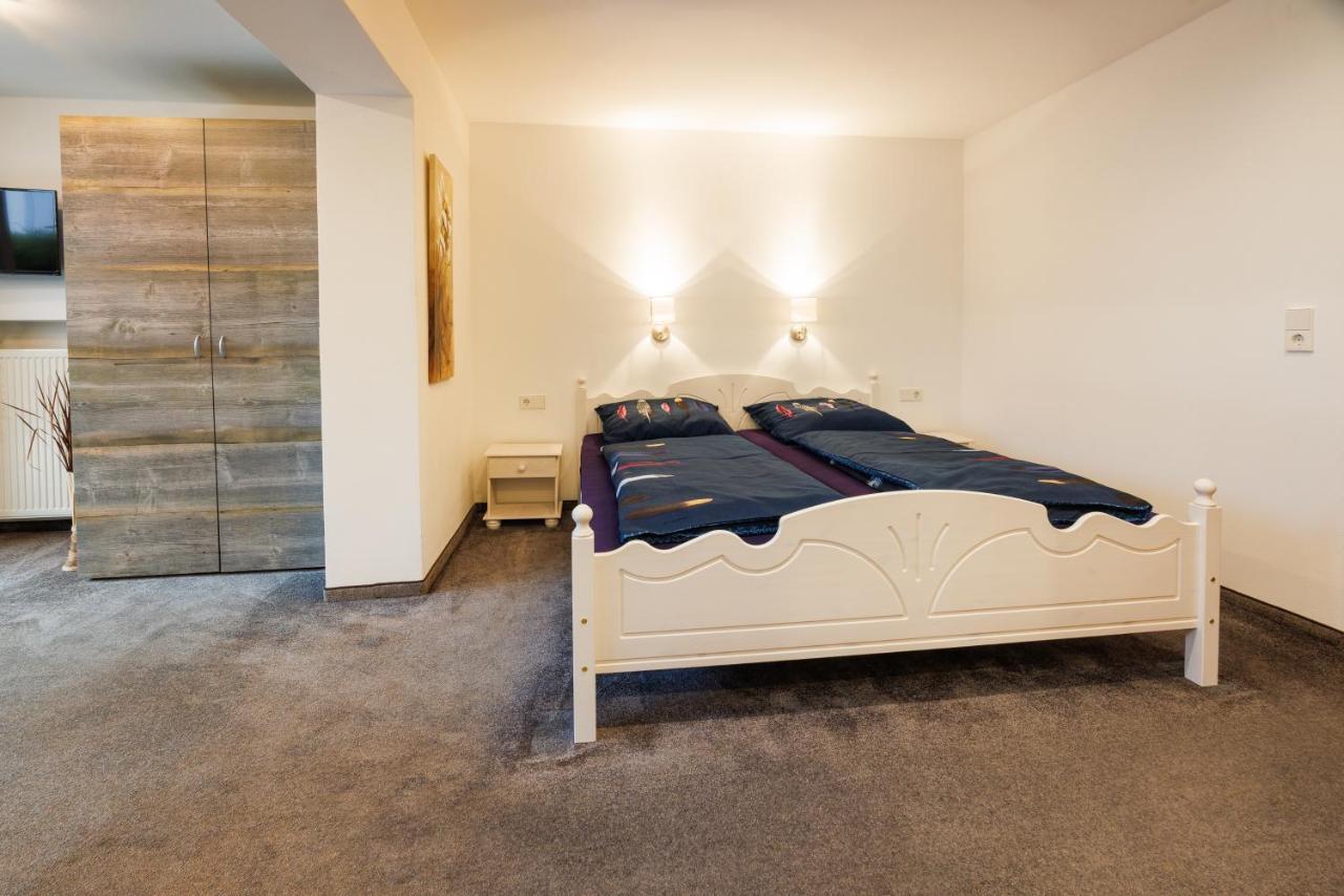 Apartamento Haus Dippel Am Kurpark Inklusive Chiemgaukarte Ruhpolding Exterior foto